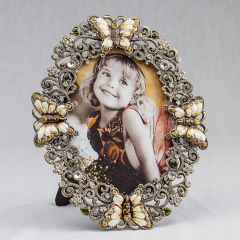 УЦІНКА Фоторамка "Метелики" (14*17 см, ф - 8*11 см) (Сліди клею/Ржаве кріплення/Нерівномірно приклеєне каміння) (074MA)