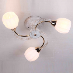 Люстра стельова біла з 3 матовими плафонами (ML013/3)